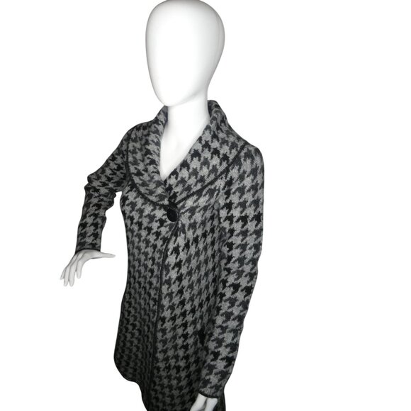 Tahari Women's Black White Checker Open Cape Sweater Size XS - Picture 3 of 7